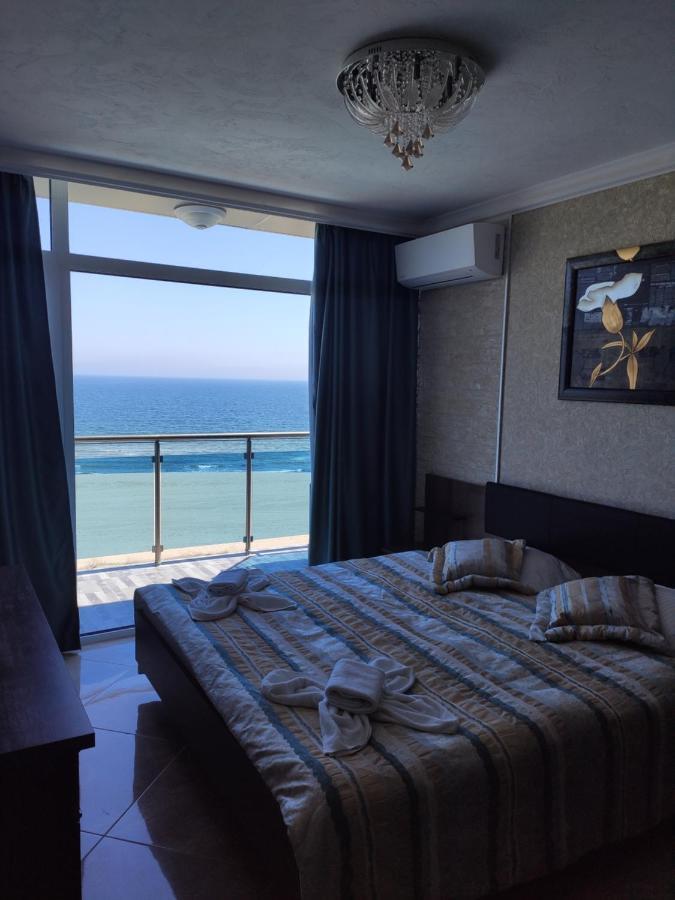 Deluxe Apartments Gallery 2 ซันนีบีช ภายนอก รูปภาพ