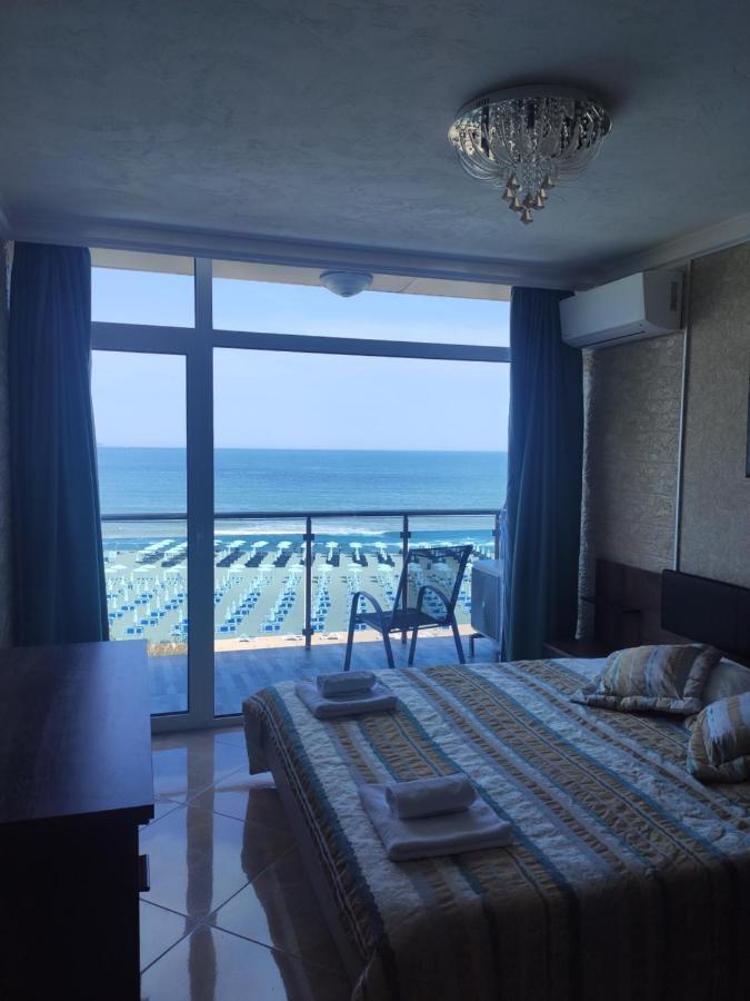 Deluxe Apartments Gallery 2 ซันนีบีช ภายนอก รูปภาพ