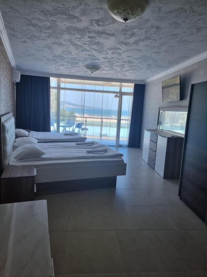 Deluxe Apartments Gallery 2 ซันนีบีช ภายนอก รูปภาพ