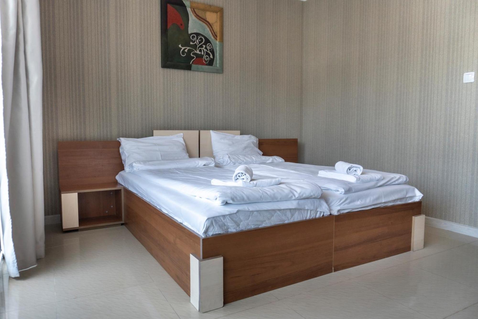 Deluxe Apartments Gallery 2 ซันนีบีช ภายนอก รูปภาพ