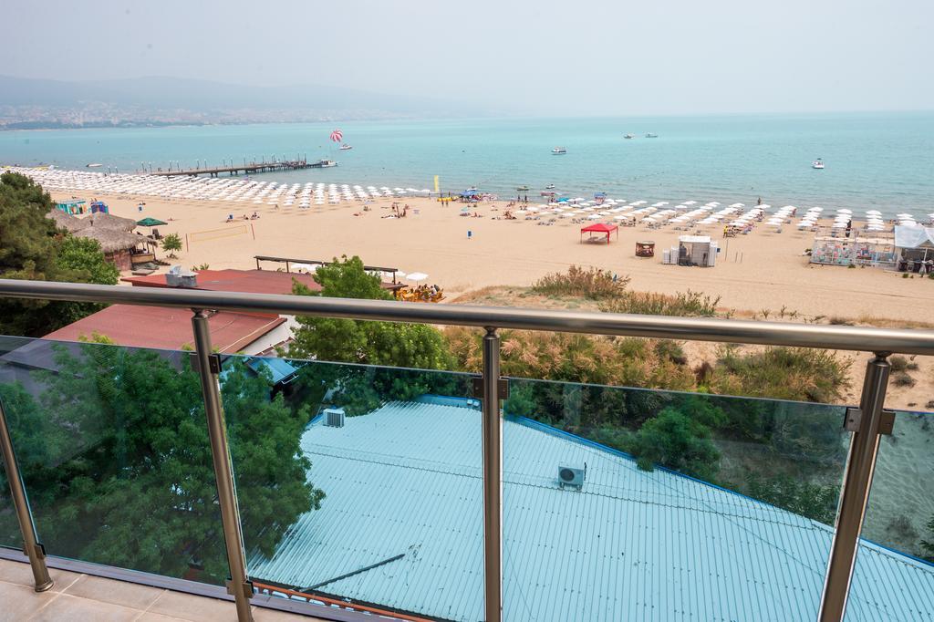 Deluxe Apartments Gallery 2 ซันนีบีช ภายนอก รูปภาพ