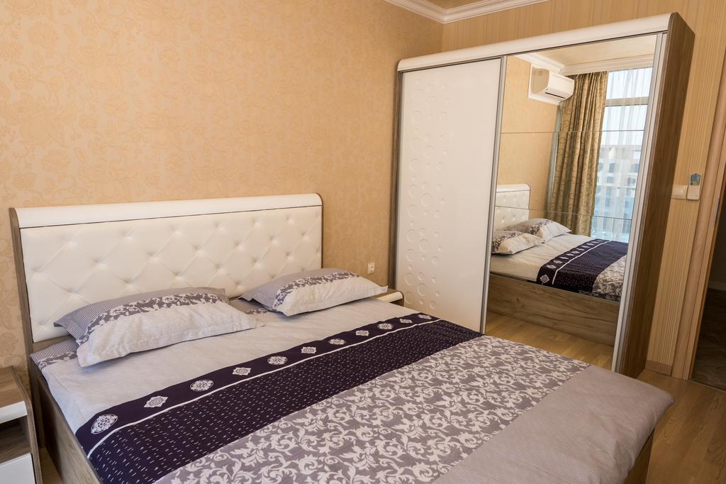 Deluxe Apartments Gallery 2 ซันนีบีช ภายนอก รูปภาพ