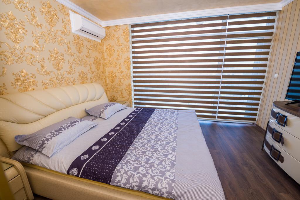 Deluxe Apartments Gallery 2 ซันนีบีช ภายนอก รูปภาพ